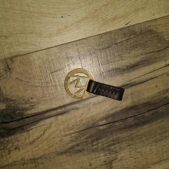 The Marlboro Brand Leather and Brass Keychain - Picture 2 of 4